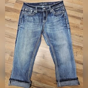 GRACE                              Capri Jeans